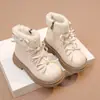 Botas Martin femininas fofas e quentes com forro de fleece, coleção de inverno 2026, botas de couro de sola grossa, antiderrapantes e isoladas com laço, botinhas estilo princesa