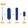 Um espanador de pó multi-cabeça azul royal de microfibra de chenille escova de teto espanador de penas retrátil