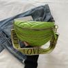 Bolso popular de este año, bolso de pecho de estilo occidental, nuevo bolso de cintura de moda 2024, bolso de mensajero con correa de hombro ancha y hilo bordado, bolso de mujer