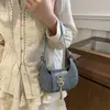 Verão 2024 Nova Moda Tendência Estilo Coreano Estética Retrô Bolsa de Axila Bolsa de Ombro Único Transversal Bolsa Estilosa em Forma de Meia-Lua