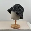 Sombrero de pescador de punto retro estilo japonés, versátil para otoño e invierno, cálido y protector de orejas, sombrero tipo cubo de lana anticongelante que hace que la cara se vea más pequeña sin maquillaje