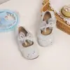 Sapatos de Princesa com Laço Moda Infantil 2026 Nova Temporada Casuais Infantis Rosa Solado Macio Sapatos de Vestir