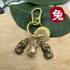 Calabaza de la Fortuna de los Cinco Emperadores Arcilla Roja Retro Llavero Pixiu del Zodiaco Masculino y Femenino Colgante para Coche Atrae Riqueza Venta al por Mayor