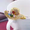 2017 Regalos Creativos Sombrero de Moda con Broche de Diamantes Pin Yiwu Joyería Insignia al por Mayor