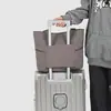 Bolsa Tote para o Trabalho, Bolsa Simples para Mulheres, Múltiplos Bolsos, Resistente à Água, Grande Capacidade, Bolsa de Mão de Nylon Cor Sólida Atacado