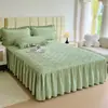 Funda de falda de cama de terciopelo de leche de invierno, modelo nuevo 2023, cubierta de colchón de felpa con falda, cubierta de cama que oculta imperfecciones, estilo de falda de cama para mujer