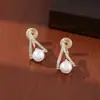 Brincos de pressão com pérolas em estilo francês vintage, sem furos na orelha. Brincos elegantes, leves e luxuosos, de nicho feminino. Brincos de pressão com incenso e repelente de mosquitos de alta qualidade.