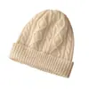 Gorro informal de cachemir calado de color liso, gorro de punto trenzado tridimensional, gorro de lana versátil y cálido para mujer, otoño e invierno 2023
