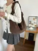 Bolso bandolera retro de ante para mujer, nuevo modelo de moda otoño/invierno 2026, bolso de mano de gran capacidad