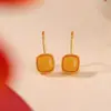 Yuebao Jewelry Âmbar Prata de Lei S925 Banhado a Ouro Padrão de Dente Quadrado da Fortuna Estilo Vintage Brincos Simples de Gancho Prateado Personalização