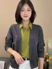 Camisa Casual de Listras de Manga Longa para Mulheres, Novo Estilo Outono 2026, Caimento Solto, Ajuste na Cintura, Emagrecimento, Top Versátil, Tendência Direto da Fábrica de Origem