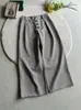 Calça de Sarja com Pregas e Botões, Corte A, Perna Larga, para Primavera e Outono, Estilo Old Money, Caimento Limpo, Versátil para o Dia a Dia