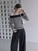 Top de punto a rayas con retazos de color contrastante, hombros descubiertos, manga larga para mujer, diseño de otoño, estilo nicho, adecuado para superponer 8224