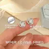 Pendientes de botón de plata de ley S999 con forma de trébol de cuatro hojas de la suerte, con circonita brillante engastada a micro, pendientes súper bonitos con sensación de alta gama, nuevo estilo de verano 2026