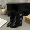 Botas Western Quadradas 2026 Couro Macio Aumento de Altura Cowboy Marrom Botas Martin Calça de Cano Alto Feminina Confortável Novo Estilo