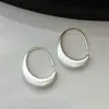 Prata Esterlina S925 Gancho de Orelha Curvo em C Escovado Fosco Brincos de Gancho Curvo Oval Design de Nicho Brincos Únicos de Alta Qualidade