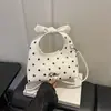Bolsa Transversal Feminina 2026 Estilo Coreano Simples de Bolinhas Fofa Nova Tendência Diária Estilosa Exquisita para o Trabalho