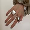 Anillo de Metal Geométrico Cuadrado de Brillo Exagerado Distintivo para Mujer Corea del Sur Nicho Único Exquisito Moda Anillo Combinable