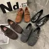 Mocasines Cuadrados Tallados Retro con Aumento de Altura Interior para Mujer, Nuevos Zapatos de Cuero Estilo Británico Primavera 2026, Zapatos Planos Brogue