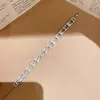 Pulseira Oval com Zircônia Banhada a Ouro 18K Moda Versátil para o Dia a Dia Toque de Luxo Leve Pulseira de Nicho