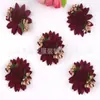 Venta al por mayor de accesorios para ropa de fabricante Flores artificiales Pasadores étnicos Hechos a mano con incrustaciones de diamantes Accesorios de flores artificiales Parches de arte financiero Pegatinas