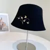 Sombrero de Cubo Estilo Japonés de Metal Pesado con Mariposa y Orquídea para Mujer, Cálido Sombrero Fedora de Lana Australiana para Otoño e Invierno, Sombrero de Fieltro Retro Francés
