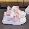 Novos Sapatos Infantis Primavera e Verão 2026, Tênis Infantis Médios e Grandes, Sapatos Esportivos Infantis, Sapatos Brancos Casuais Versáteis para Meninos e Meninas, Modernos