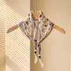 Pañuelo de Seda Pequeño Floral Retro Bohemio para Mujer, Pañuelo para la Cabeza de Algodón y Lino de Alta Gama y Elegante, Pañuelo para el Cuello, Accesorio de Pañuelo en Forma de Diamante