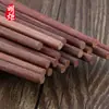 Pauzinhos de sândalo vermelho atacado pauzinhos de madeira polida para uso doméstico personalização de logotipo barraca de restaurante 2 yuans loja atacado fornecimento de pauzinhos