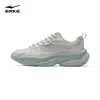 Tênis Feminino Hongxing Erke 2026 Novo Modelo Cinza Rosa Sapatos de Mãe Patchwork de Couro e Malha Casual Sapatos de Pai