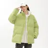 Abrigo acolchado de algodón y plumón 2023 para hombre y mujer invierno Nuevo abrigo acolchado de algodón tipo pan marca de moda cuello alto color liso mapache