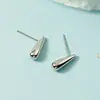 Pendientes de Moda y Minimalistas de Tendencia con Forma de Lágrima, Diseño de Gota de Lluvia, Efecto Adelgazante, Estilo Minimalista Europeo y Americano, Versátiles para Primavera y Verano, Venta al por Mayor de Alta Calidad