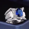 Anel de Diamante Azul Zircônia de Alto Carbono Face de Ovo Diamante Completo Anel de Diamante Safira de Luxo Discreto Anel de Cristal Azul de Imitação