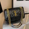 Bolso de Mujer 2026 Primavera/Verano Nuevo Sensación de Alta Gama Bolso Acolchado de Diamantes Textura Estilo Chanel Bolso con Cadena Bolso de Hombro Cruzado Moderno