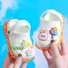 Novos chinelos de EVA para crianças com bico fechado e furos, fofos, de desenho animado, para bebês, antiderrapantes, sandálias de verão para meninos e meninas
