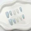 Novas Pontas de Unha Estilo Fresco Início da Primavera, Azul e Branco, Realçam a Pele, Amigável para Estudantes, 30 Peças de Pontas de Unha Usáveis