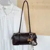 Bolso de mujer único estilo coreano, Boston nicho nuevo de moda bolso de axila 2026, bolso de hombro de lujo ligero, diseño simple para invierno