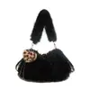 2026 Nova Bolsa de Bolinho Fofa de Grande Capacidade Peluda Bolsa de Pelúcia Fofa de Nicho Bolsa de Ombro Único Manual Transversal Feminina