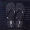 2026 Verão Novo Antiderrapante Masculino Simples Casual Outdoor Praia Chinelos para Homens
