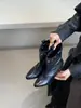 Botas pretas de bico fino estilo coreano com salto bloco para mulheres, botas de montaria de inverno com rebites e fivelas até a panturrilha, botas da moda