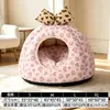 Cama de gato cama de cachorro semi-fechada inverno quente espessada ninho de dormir de gato casa de gato ninho seguro animal de estimação todas as estações universal