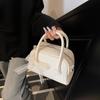 Bolso de mujer de primavera 2025, diseño de nicho de moda, informal, sencillo, pequeño, cuadrado, bolso de mano, bandolera de hombro.