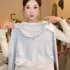 Camiseta con capucha de manga larga y bloques de color simples y juveniles estilo coreano para mujer, Nuevo Top Rayado de Dos Piezas Falsas Otoño 2025