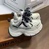 Zapatillas de papá para niños, nuevo estilo primavera y otoño 2026, zapatillas de correr de suela blanda para niños y niñas, zapatos casuales ligeros para niños mayores, estilo moderno