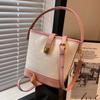 Bolso pequeño de alta calidad para mujer, versátil de verano 2023, nuevo bolso bandolera texturizado, popular este año, bolso tipo cubo portátil para mujer