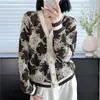 Cárdigan de jacquard con cuello en V para mujer, nuevo estilo otoño 2026, suéter de punto con hilo dorado, holgado y elegante, top chaqueta que reduce la edad