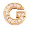 K62 Accesorios populares europeos y americanos letra latón circón chapado en oro de 18 quilates colgante pequeño collar colgante