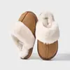 Pantuflas de algodón de felpa sencillas para otoño e invierno, cálidas, antideslizantes, de suela gruesa, suaves y cómodas, para amantes.