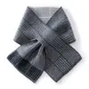 Bufanda de cachemir a rayas perforada de moda para otoño e invierno para hombres y mujeres, calentador de cuello de cachemir versátil, bufanda de cuello perforada cálida tejida
