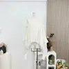 Camisa de Manga Comprida para Mulheres, Primavera e Outono, Design Branco com Babados, Top de Chiffon Assimetrico de Nicho